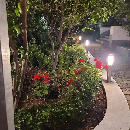 Knezovic Revenic 2 Guest house 3*